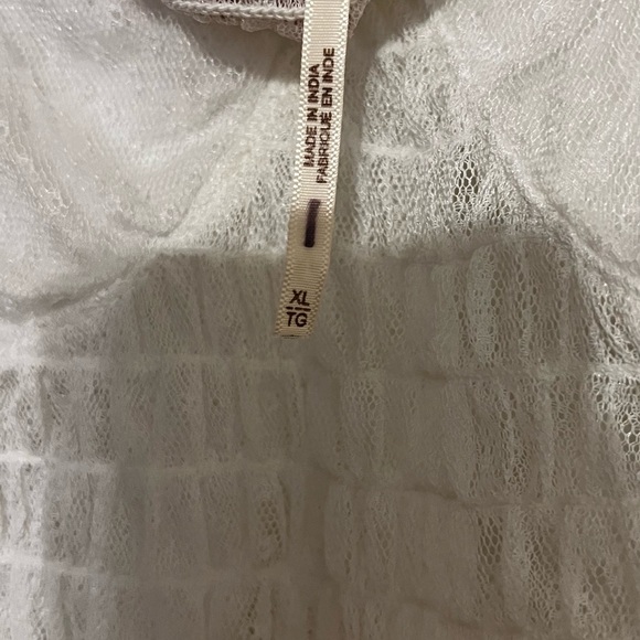 White Free People smocked blouse. - Picture 4 of 4